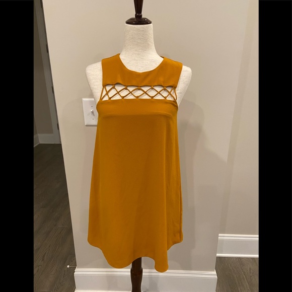 Forever 21 Contemporary Dress - Picture 2 of 12